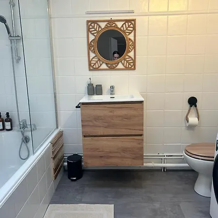 Дом отдыха Maison Avec Jacuzzi Privatif *